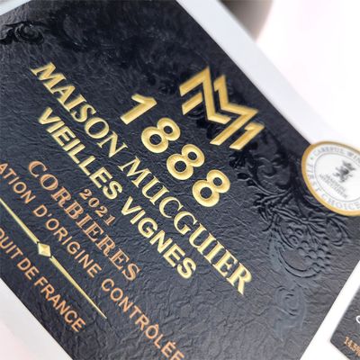 kopen Hoogwaardige Rode Wijn Etiketsticker Goudfolie Textuur Zelfklevend Glanzend Vinyl Industriële Verpakking online manufacture